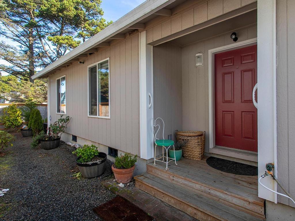 Family Tides In Seaside Villa Exterior photo